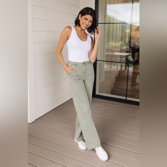 MOTHER Denim - Mother Mid Rise Dazzler Ankle Fray Corduroy Jeans Pants Gray Green 26 Short